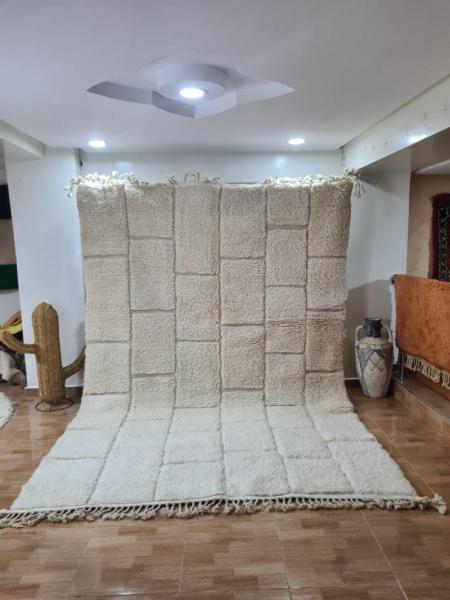 White Fawad Marokkaans handgemaakt tapijt